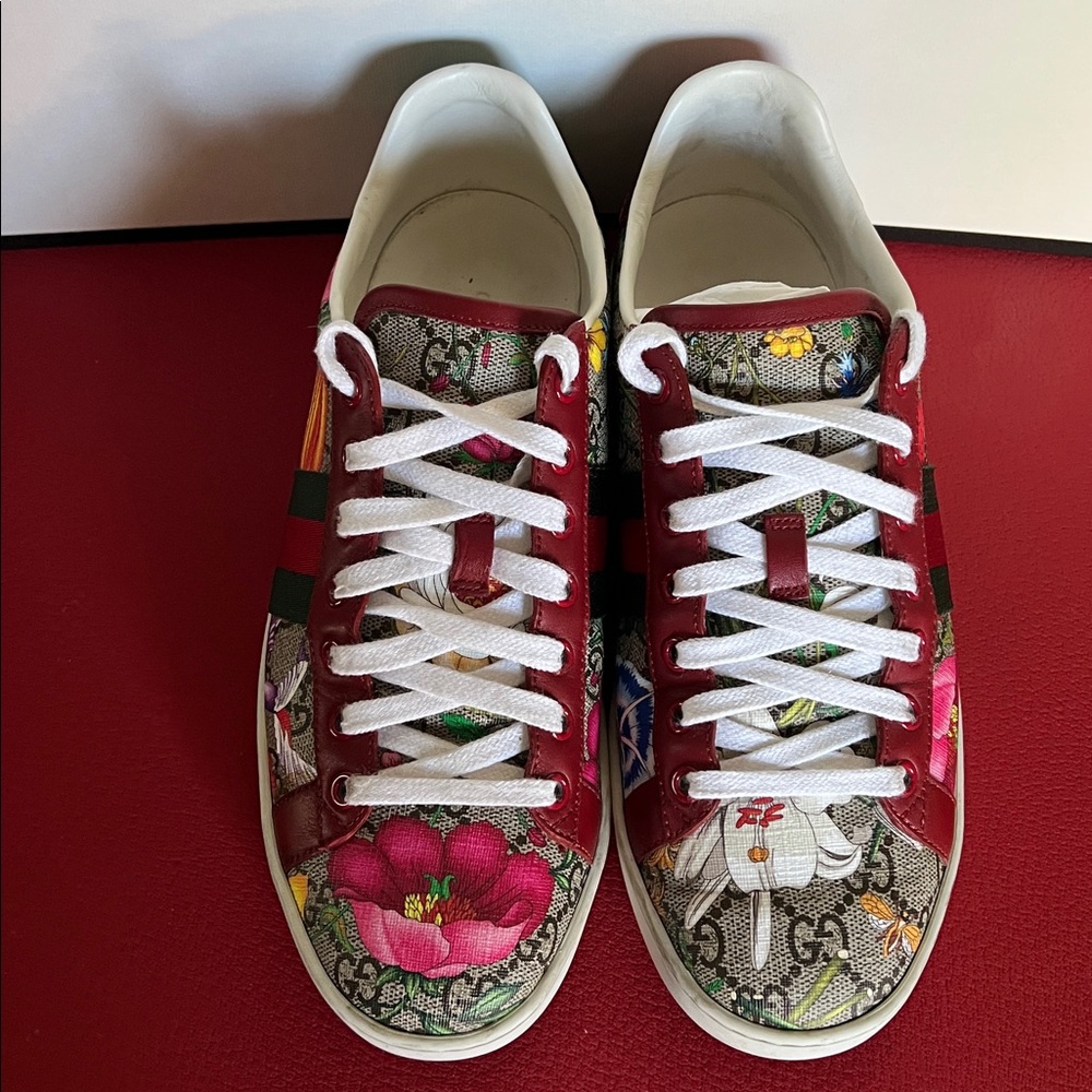 Gucci Women's Floral Sneakers - Red, Green, and Pink - Picture 9 of 9